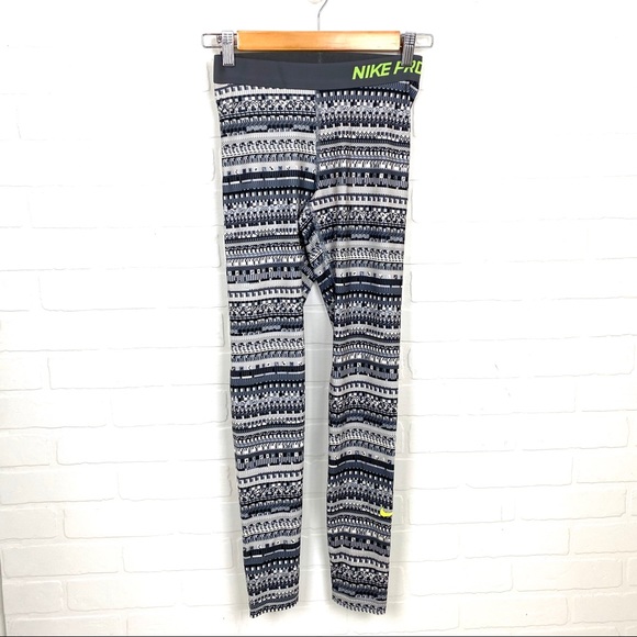 Nike Pants - Nike Pro Dry-Fit Athletic Leggings sz Small EUC
